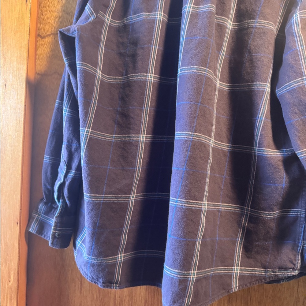 Lands’ End button down - Picture 9 of 9